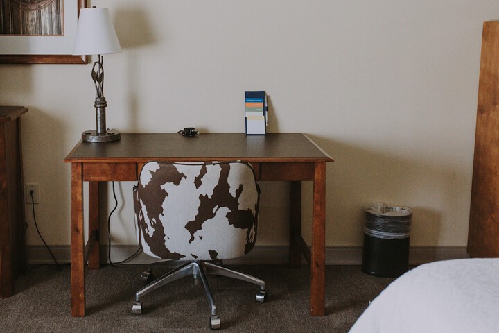Room 12 of 38
