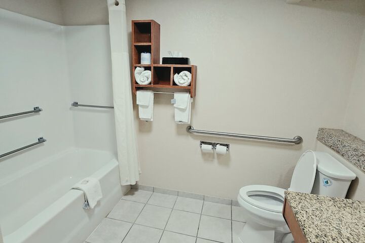 Room 34 of 42