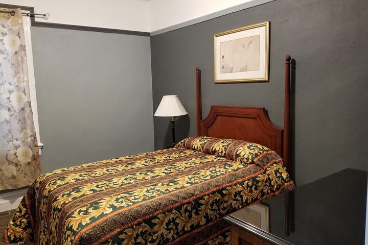 Room 30 of 129