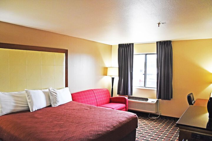 1 King Bed (17 of 27)