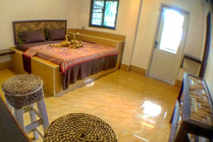 Room 15 of 174