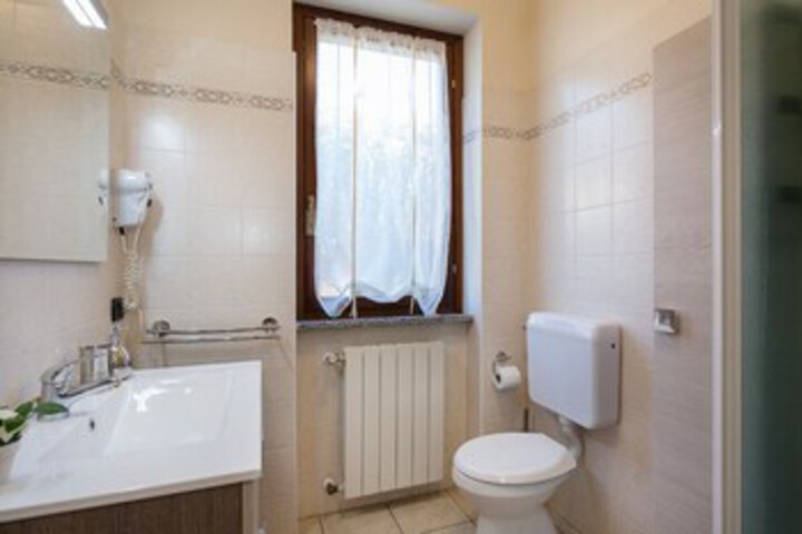 Room 5 of 31