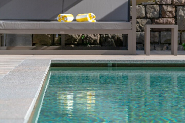 Pool 113 of 172