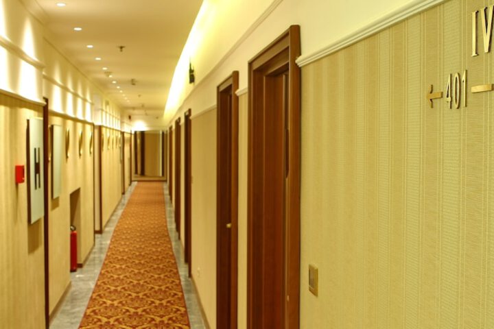 Ballroom/Hall 76 of 95