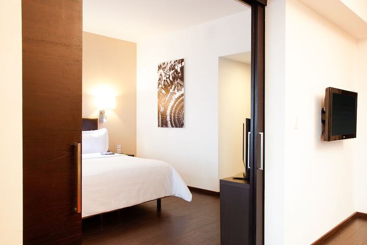 Room 17 of 54