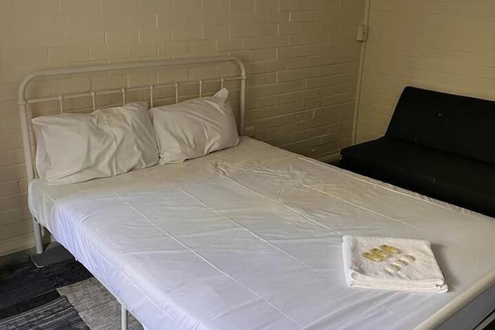Room 8 of 19