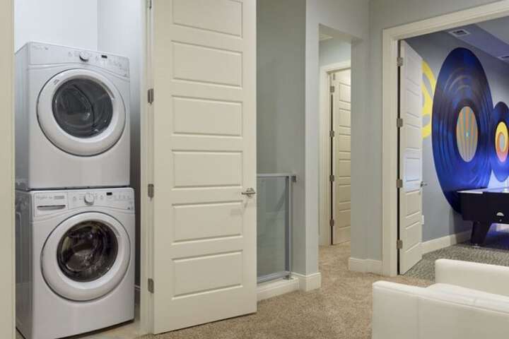 Laundry 26 of 62