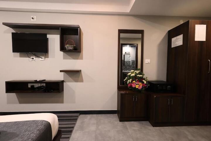 Room 22 of 33