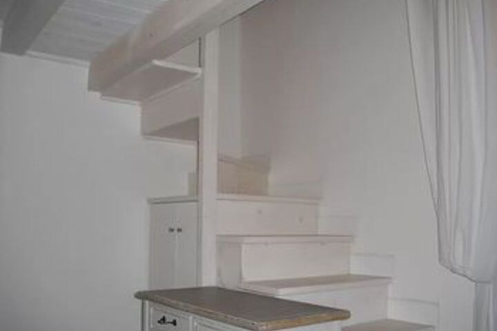 Room 18 of 32