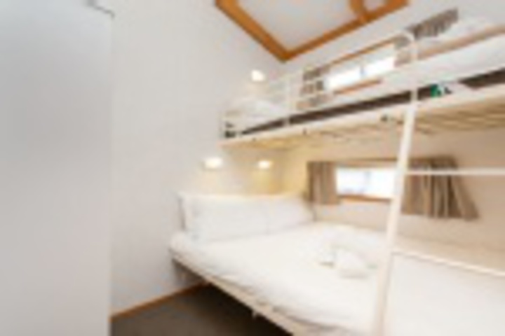 Room 269 of 876
