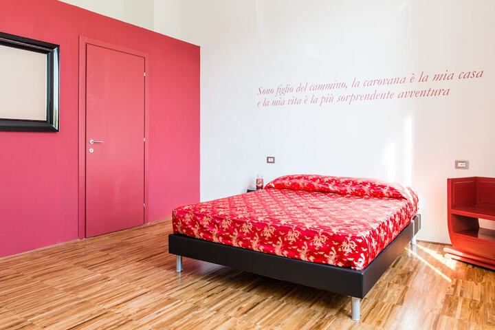 Room 27 of 85