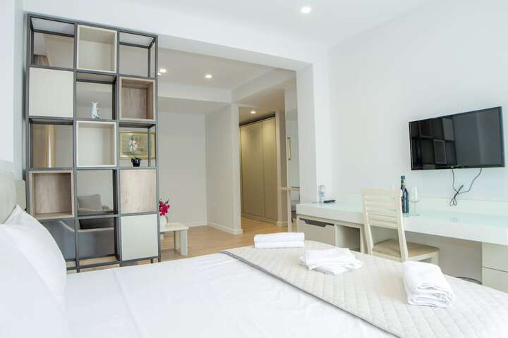 Room 7 of 31