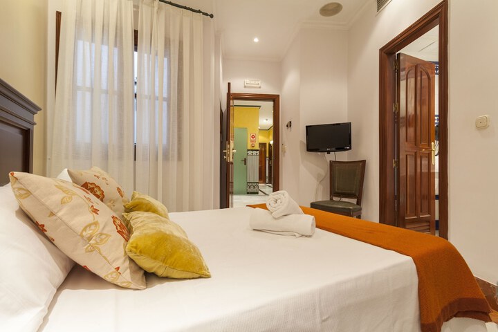 Room 33 of 69