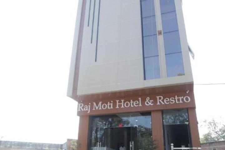 Rajmoti hotel & restro