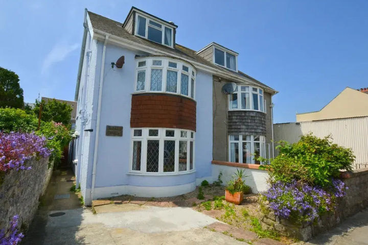 Modern Holiday Home in Tenby With Patio