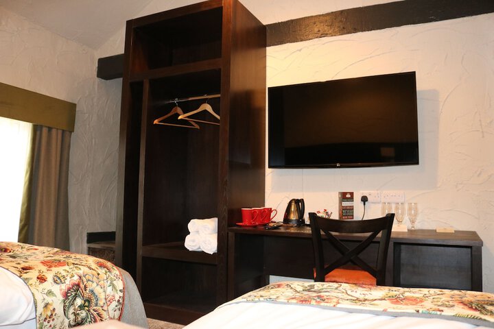 Room 18 of 43
