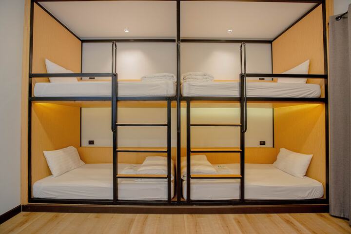 Room 13 of 140