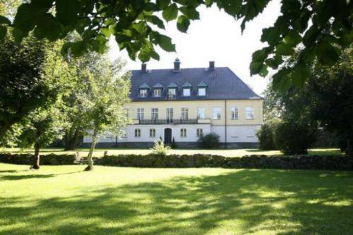 Exterior of IDINGSTAD SATERI