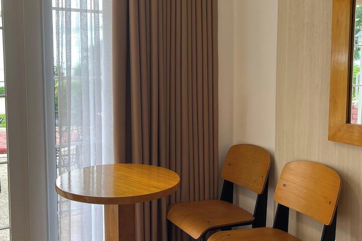 Room 9 of 109