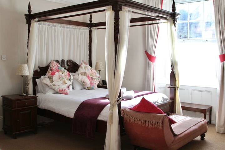 Room 8 of 41