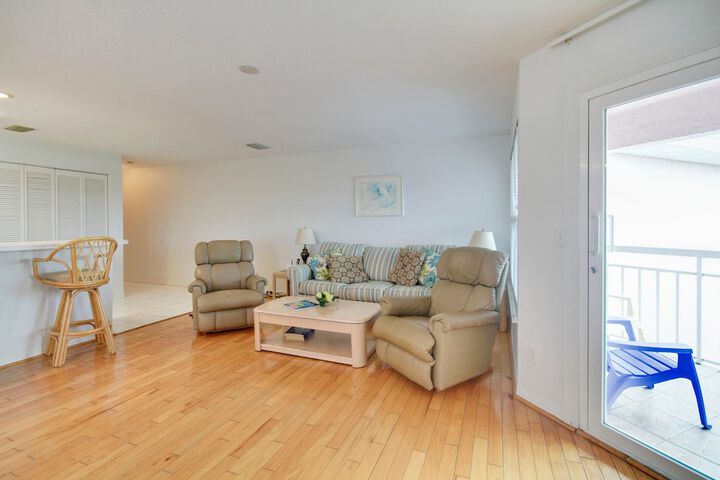Room 5 of 14