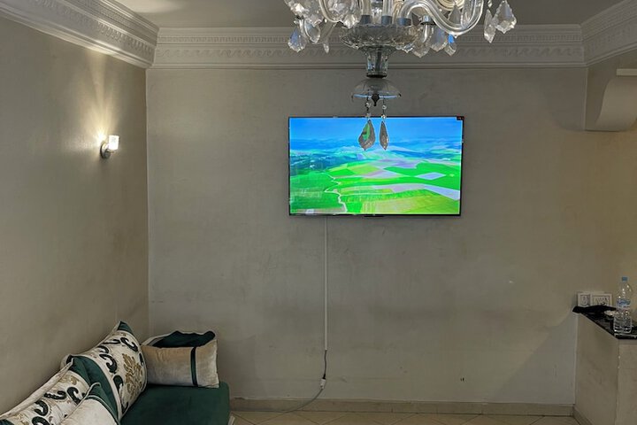 Room 9 of 17