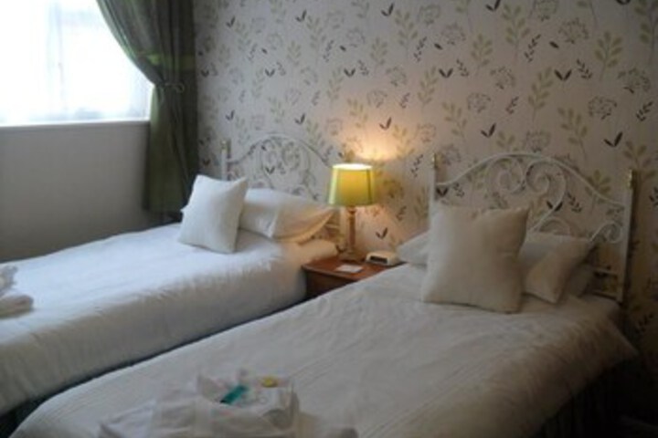 Room 40 of 77