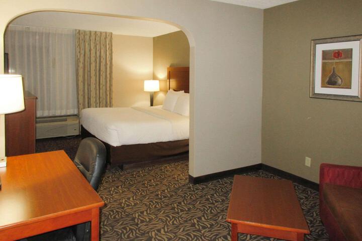 1 Double Bed Accessible (1 of 12)