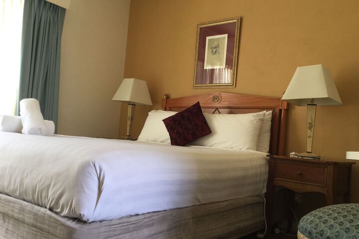 Room 28 of 41