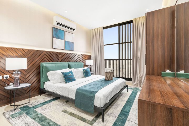 Room 4 of 24