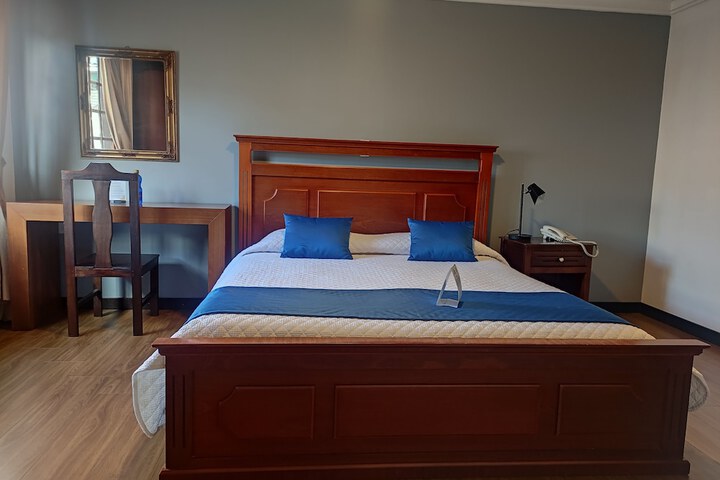 Room 15 of 30