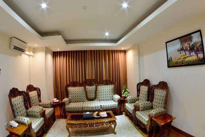 Room 10 of 35