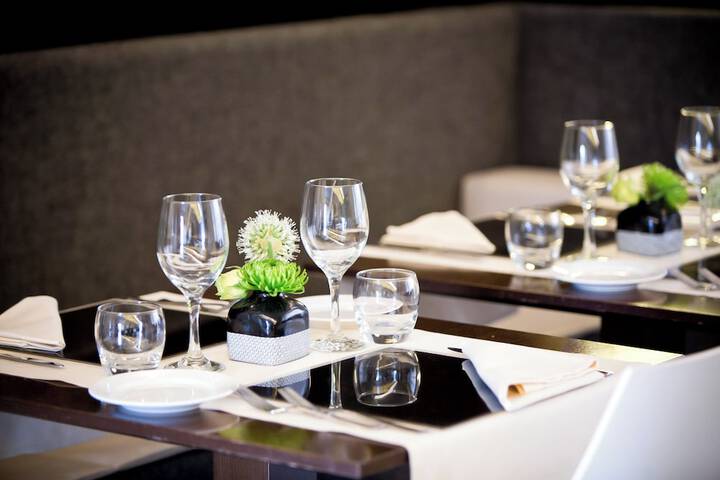 Dining 36 of 52