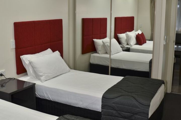 Room 9 of 43