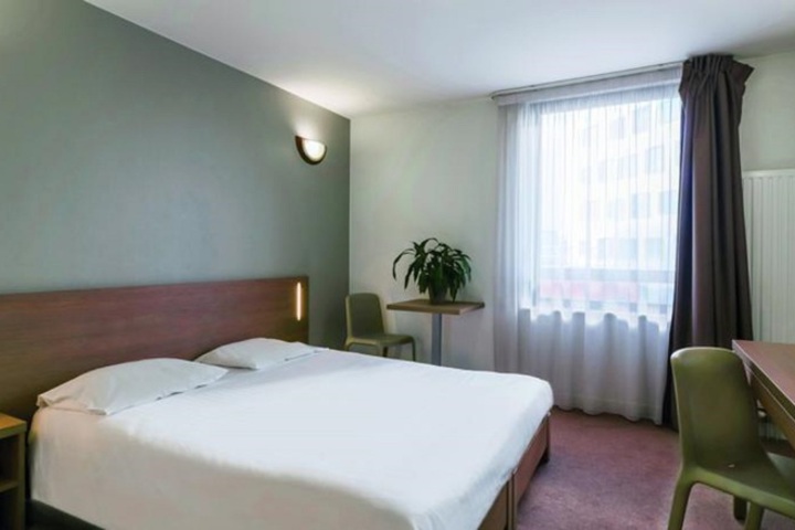 Room 10 of 10