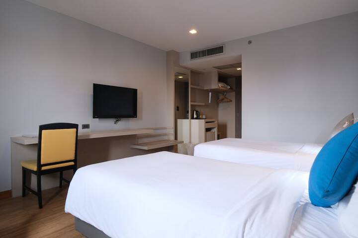 Room 12 of 44