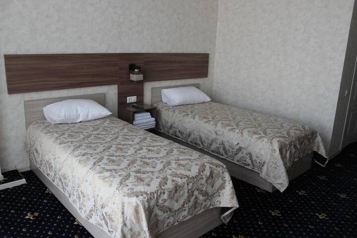 Room 10 of 21