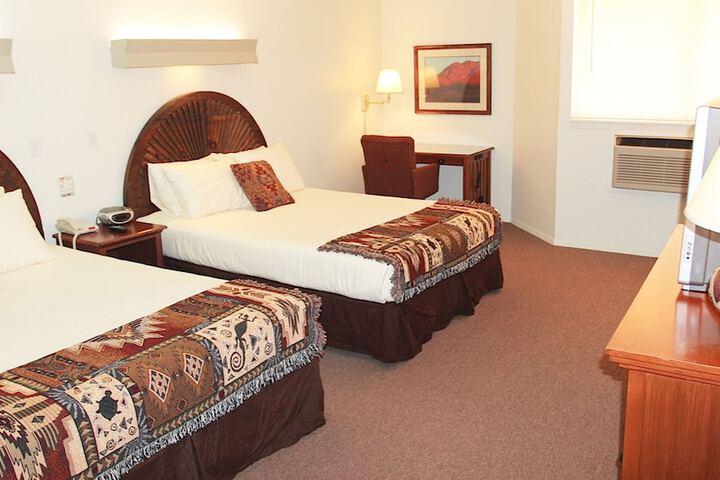 Room 6 of 116