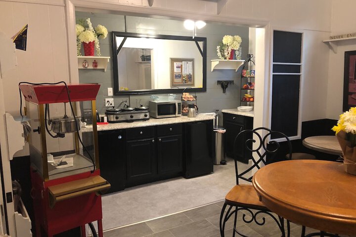 Breakfast/Coffee Service 21 of 24