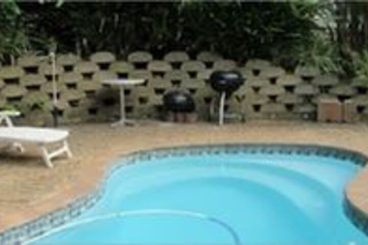 Pool 10 of 11