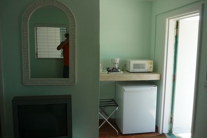 Room 16 of 42