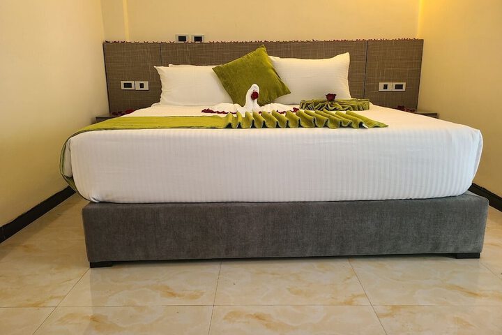 Room 4 of 22