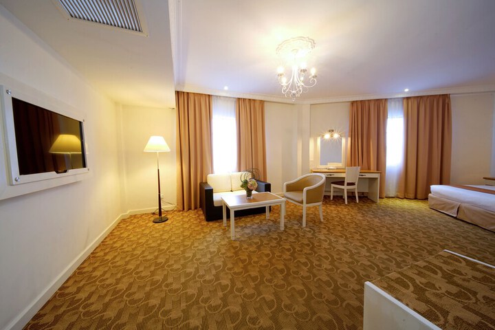 Room 26 of 46