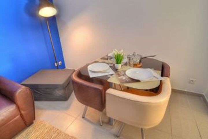 Room 13 of 21