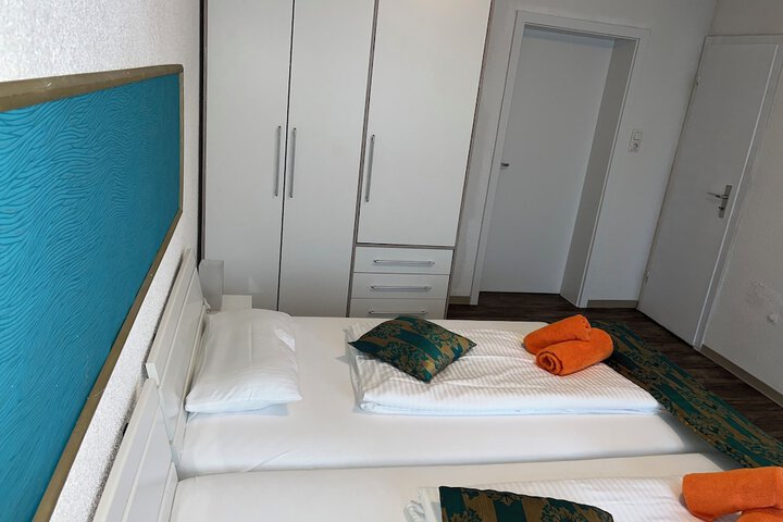 Room 34 of 72