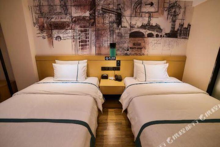 City Convenience Hotel (Nanning Nanhu Park Art College)