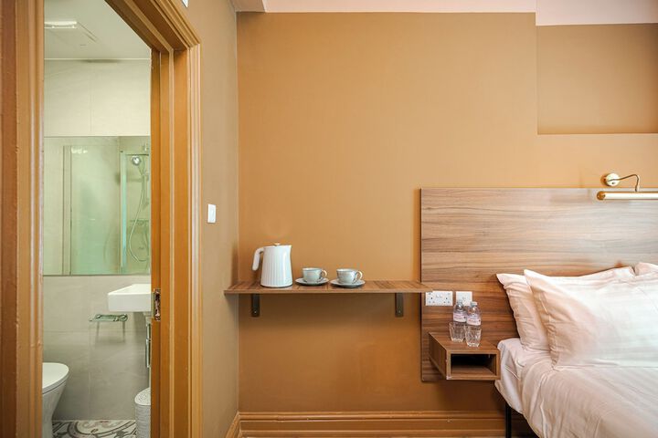 Room 14 of 43