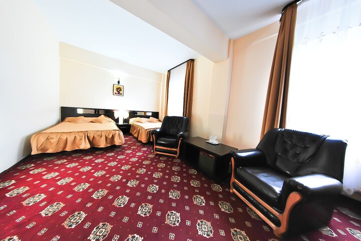 Room 15 of 30