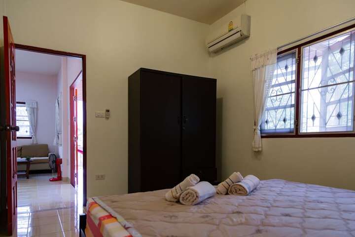 Room 3 of 44