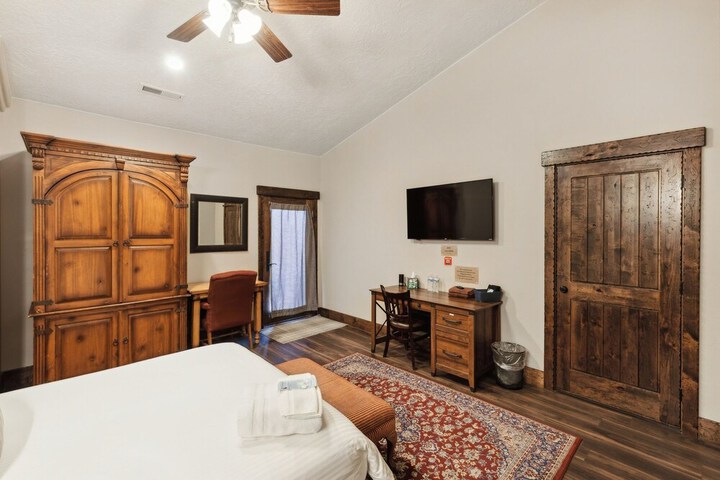 Room 17 of 225